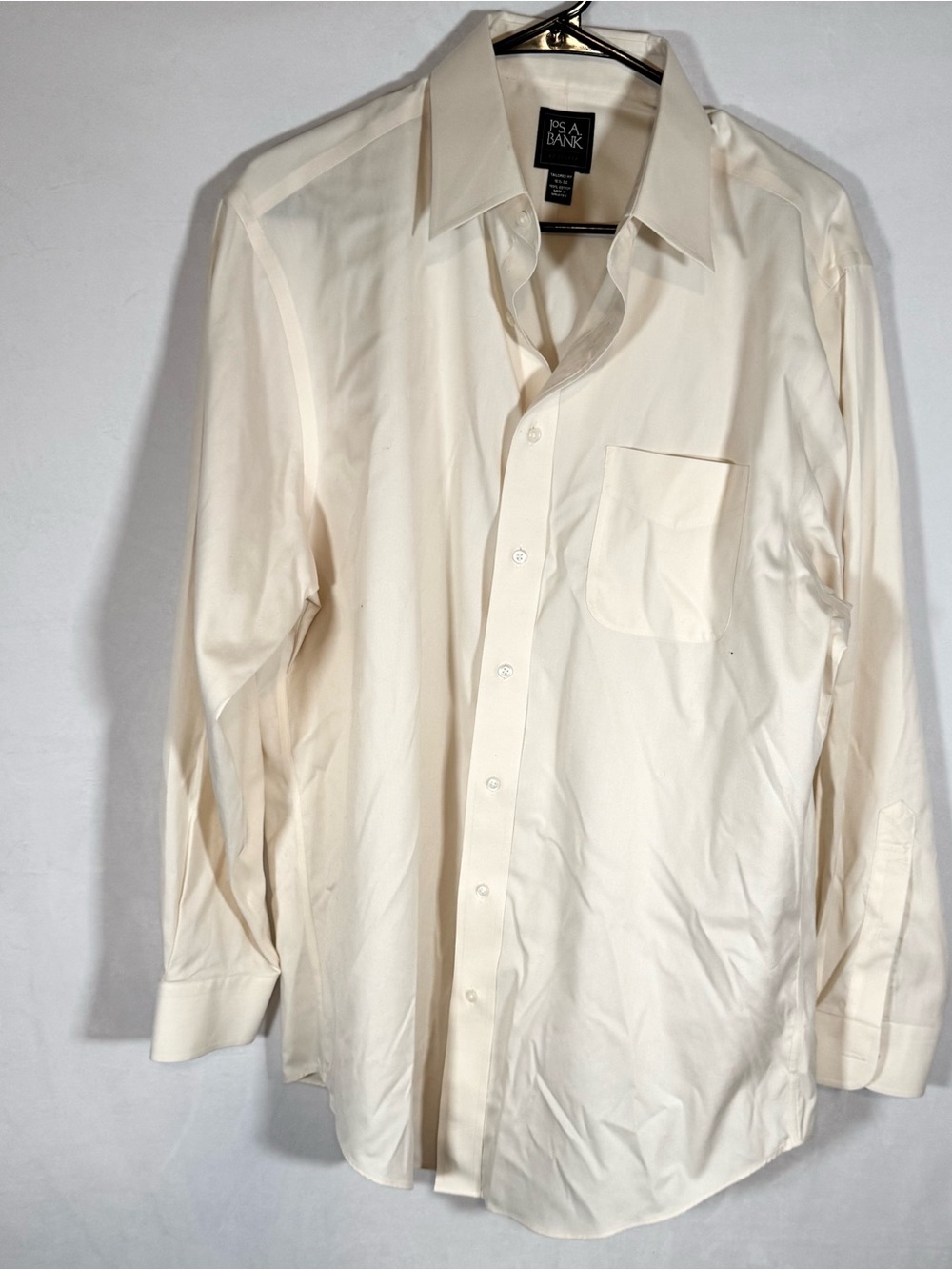 Jos. A. Bank traveler collection tailored cream buton down collared dress shirt